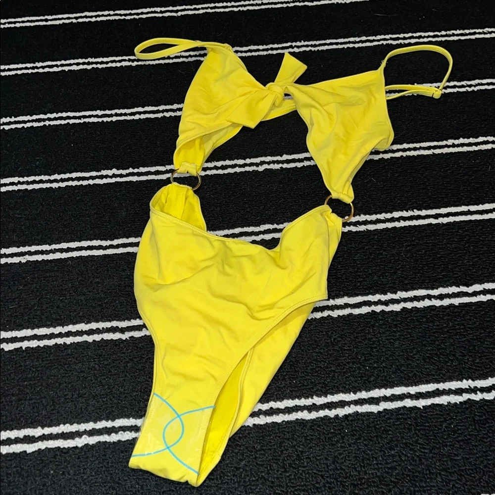 Ann Summers Yellow Cut Out Side Rings Bathing Suit - Picture 3 of 5